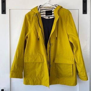 Talbots hooded raincoat - Sz XL. Deep pockets. Zippered and button closures.